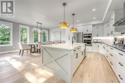 7007 Blue Coast Heights, Plympton-Wyoming, ON - Indoor Photo Showing Kitchen With Upgraded Kitchen