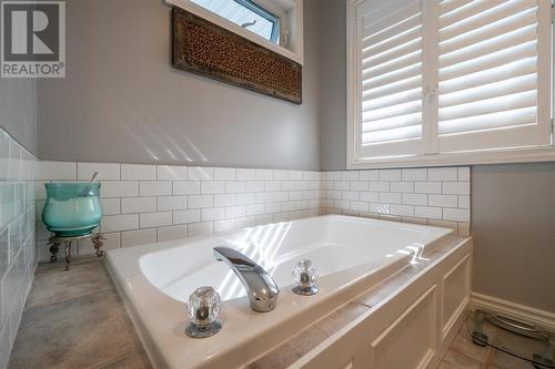 2987 St Clair Parkway, St Clair, ON - Indoor Photo Showing Bathroom