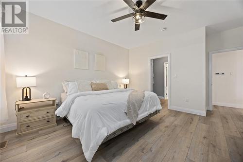 613 Ketter Way, Plympton-Wyoming, ON - Indoor Photo Showing Bedroom