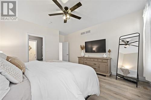 613 Ketter Way, Plympton-Wyoming, ON - Indoor Photo Showing Bedroom