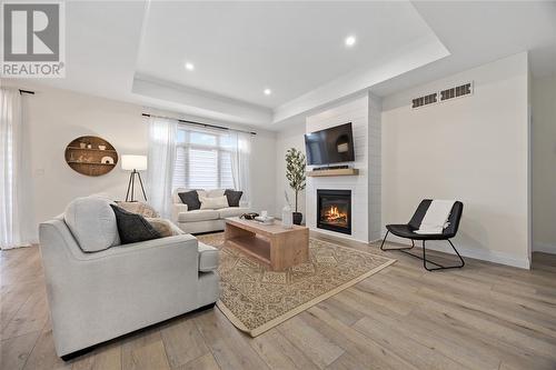 613 Ketter Way, Plympton-Wyoming, ON - Indoor Photo Showing Living Room With Fireplace