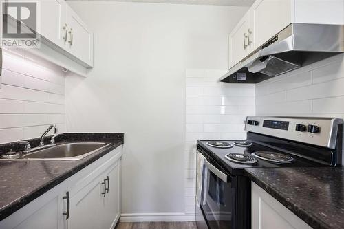 160 George Street Unit# 908, Sarnia, ON - Indoor Photo Showing Kitchen