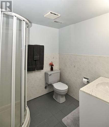 1236 Thistledown Avenue, Sarnia, ON - Indoor Photo Showing Bathroom