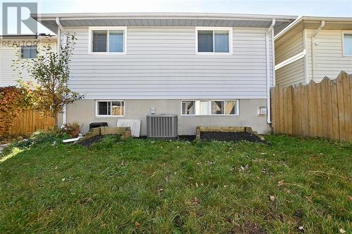 1236 Thistledown Avenue, Sarnia, ON - Outdoor