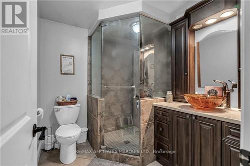 5 Fraser Street, South Stormont, ON - Indoor Photo Showing Bathroom