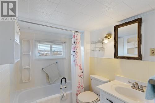 40 Main Road, Fogo Island (Joe Batts Arm), NL - Indoor Photo Showing Bathroom