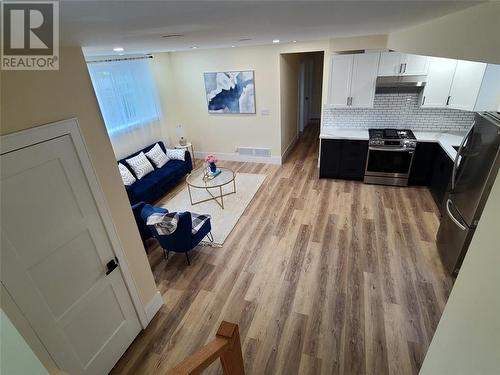 109 Penrose Street, Sarnia, ON - Indoor Photo Showing Kitchen