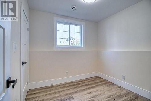 109 Penrose Street, Sarnia, ON - Indoor Photo Showing Other Room