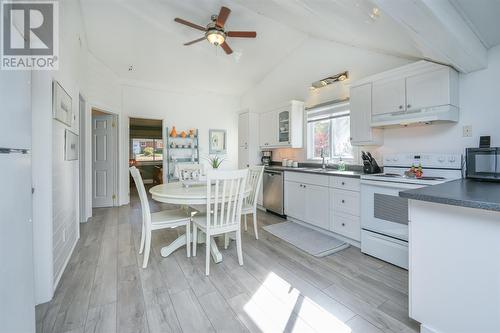 5322 Broadview Avenue, Lambton Shores, ON - Indoor Photo Showing Kitchen