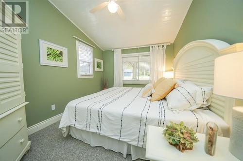 5322 Broadview Avenue, Lambton Shores, ON - Indoor Photo Showing Bedroom