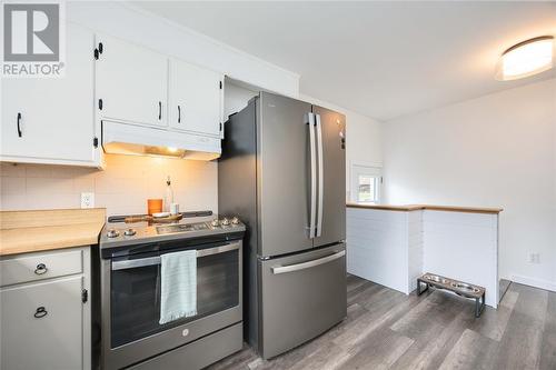 7043 Base Line Road, Wallaceburg, ON - Indoor Photo Showing Kitchen