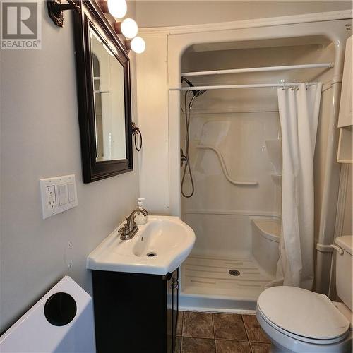 521 Annette Street, Espanola, ON - Indoor Photo Showing Bathroom