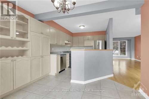 5 Newcastle Avenue, Ottawa, ON - Indoor Photo Showing Kitchen