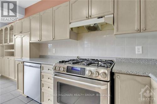 5 Newcastle Avenue, Ottawa, ON - Indoor Photo Showing Kitchen