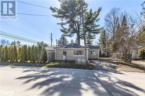 View of front of property - 72 57Th Street N, Wasaga Beach, ON 