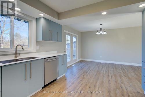 630 King Street W, Gananoque (821 - Gananoque), ON - Indoor Photo Showing Kitchen With Double Sink