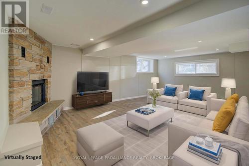 630 King Street W, Gananoque (821 - Gananoque), ON - Indoor Photo Showing Living Room With Fireplace