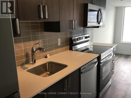 615 - 1480 Bayly Street, Pickering, ON - Indoor Photo Showing Kitchen