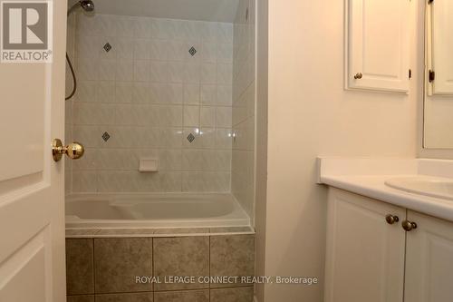 2761 Bur Oak Avenue, Markham, ON - Indoor Photo Showing Bathroom