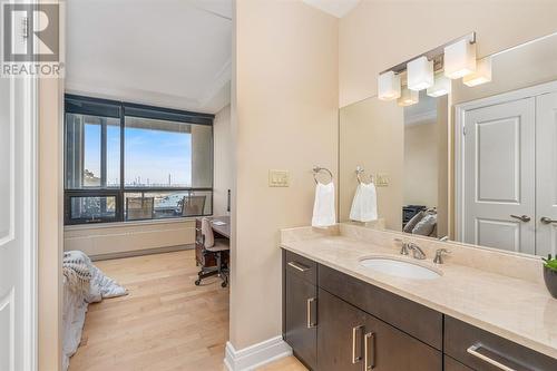 201 Front Street North Unit# 1103, Sarnia, ON - Indoor Photo Showing Bathroom