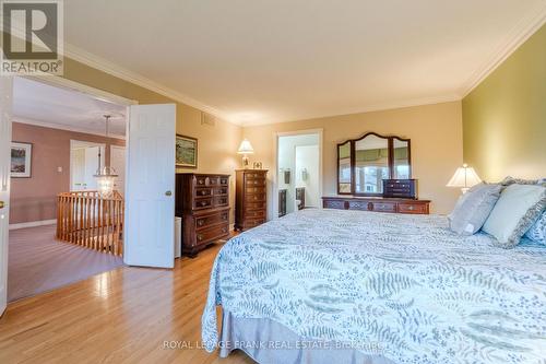 1 Dunsford Court, Kawartha Lakes (Lindsay), ON - Indoor Photo Showing Bedroom