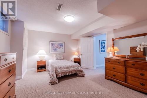 1 Dunsford Court, Kawartha Lakes (Lindsay), ON - Indoor Photo Showing Bedroom