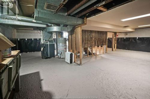 3803 Connaught Avenue, Windsor, ON - Indoor Photo Showing Basement