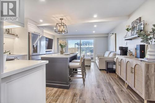 33 Goodwin Drive, Barrie, ON - Indoor Photo Showing Kitchen