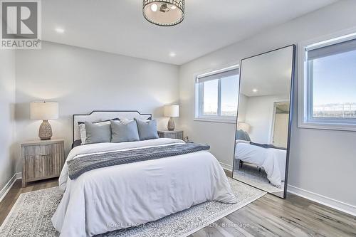 33 Goodwin Drive, Barrie, ON - Indoor Photo Showing Bedroom