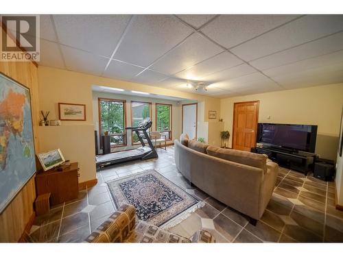 3023 Westside Road, Moyie, BC - Indoor