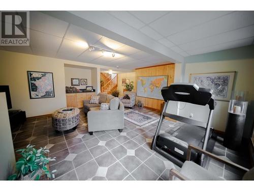 3023 Westside Road, Moyie, BC - Indoor