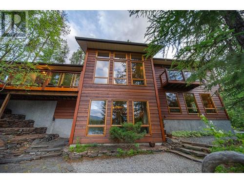 3023 Westside Road, Moyie, BC - Outdoor