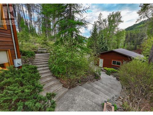 3023 Westside Road, Moyie, BC - Outdoor