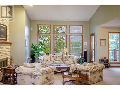 3023 Westside Road, Moyie, BC - Indoor Photo Showing Living Room With Fireplace