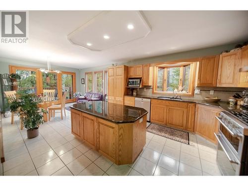 3023 Westside Road, Moyie, BC - Indoor Photo Showing Kitchen