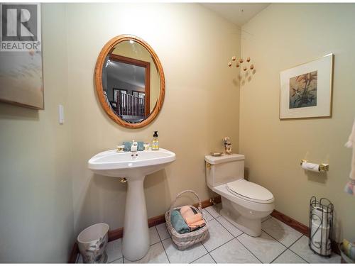 3023 Westside Road, Moyie, BC - Indoor Photo Showing Bathroom