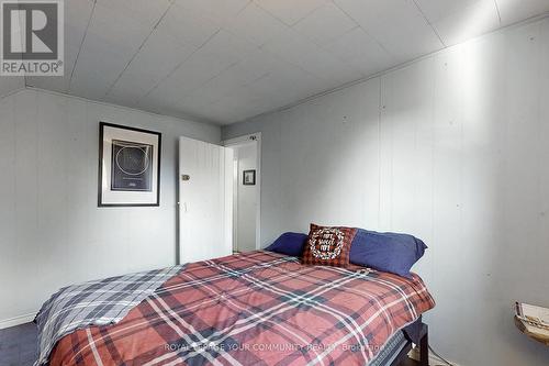 14 Distillery Street E, Kawartha Lakes, ON - Indoor Photo Showing Bedroom