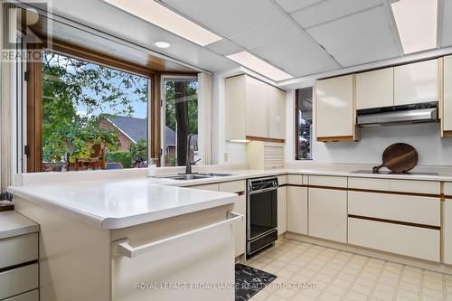 130 Factory Lane, Loyalist (Bath), ON - Indoor Photo Showing Kitchen With Double Sink