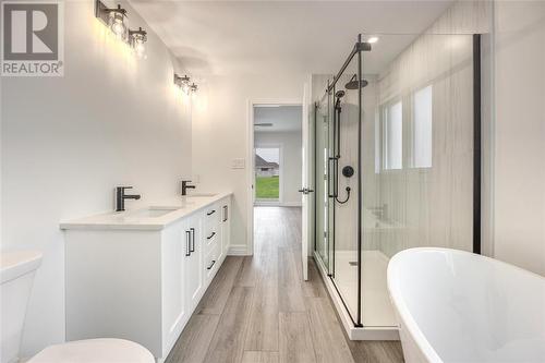 3927 Arie Court, Plympton-Wyoming, ON - Indoor Photo Showing Bathroom