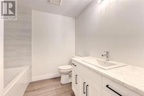 3927 Arie Court, Plympton-Wyoming, ON - Indoor Photo Showing Bathroom