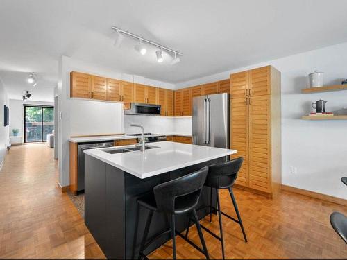 Overall view - 11310 Rue Meunier, Montréal (Ahuntsic-Cartierville), QC - Indoor Photo Showing Kitchen With Double Sink