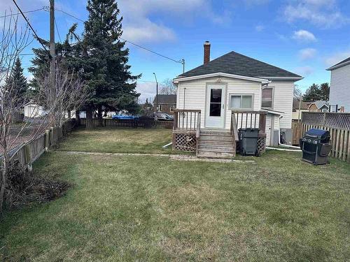 216 Atlantic Avenue, Thunder Bay, ON - Outdoor