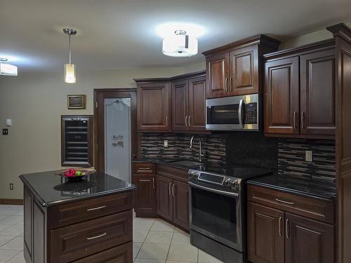 114 Richmond Rd, Thunder Bay, ON - Indoor Photo Showing Kitchen