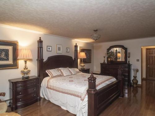 114 Richmond Rd, Thunder Bay, ON - Indoor Photo Showing Bedroom