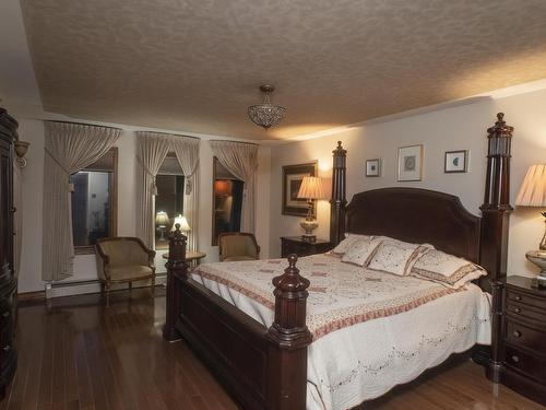 114 Richmond Rd, Thunder Bay, ON - Indoor Photo Showing Bedroom