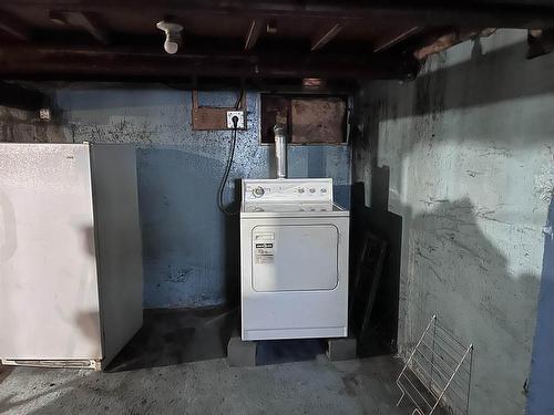 5 Howe Street, Marathon, ON - Indoor Photo Showing Laundry Room