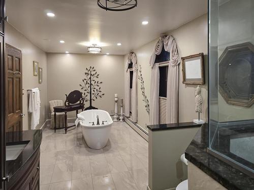 114 Richmond Road, Thunder Bay, ON - Indoor Photo Showing Bathroom