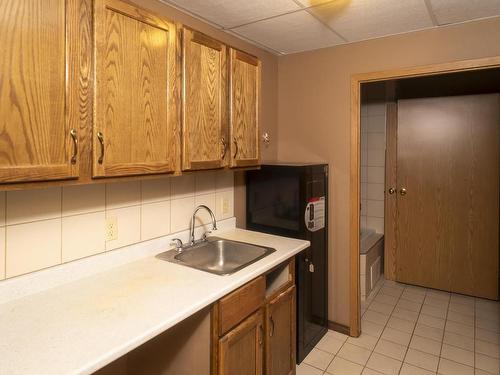 114 Richmond Road, Thunder Bay, ON - Indoor Photo Showing Kitchen