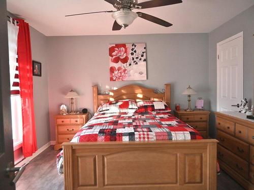 Chambre Ã  coucher principale - 346  - 348 Rue Kitchener, La Tuque, QC - Indoor Photo Showing Bedroom