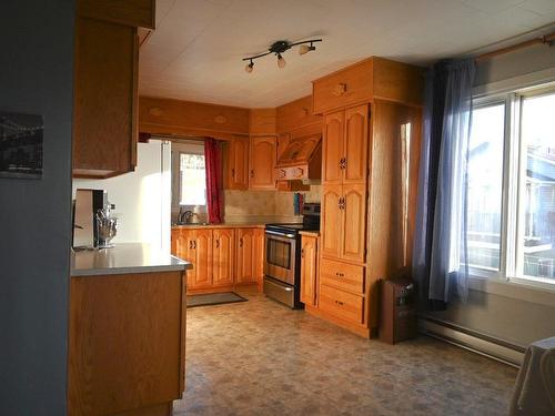 Logement - 346  - 348 Rue Kitchener, La Tuque, QC - Indoor Photo Showing Kitchen